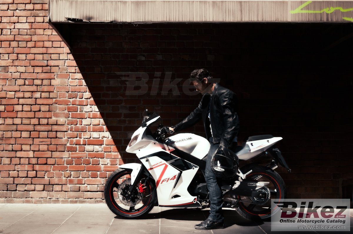 Big Daelim vjf 250 picture and wallpaper from Bikez.com